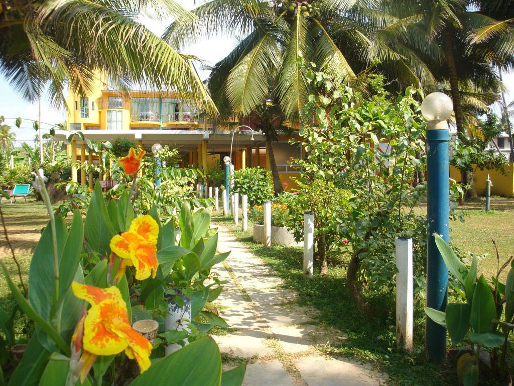 Villa Jayananda Dickwella Exterior photo